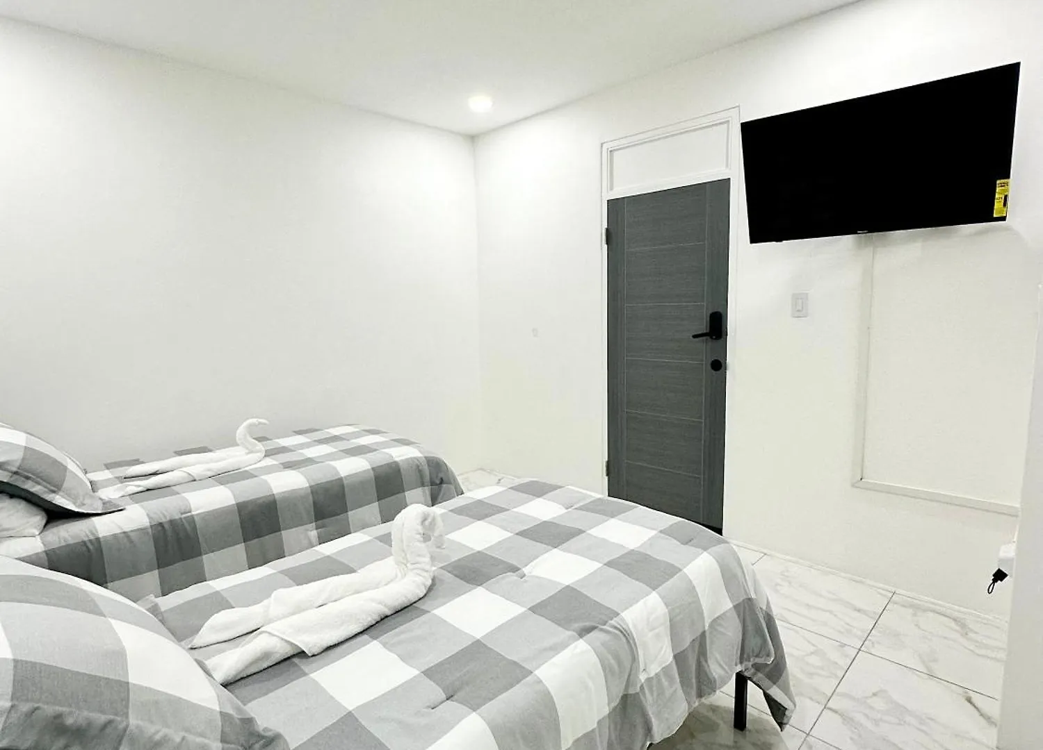 Wymering Suite - Modern 2Br Suite In New קינגסטון ג'מייקה