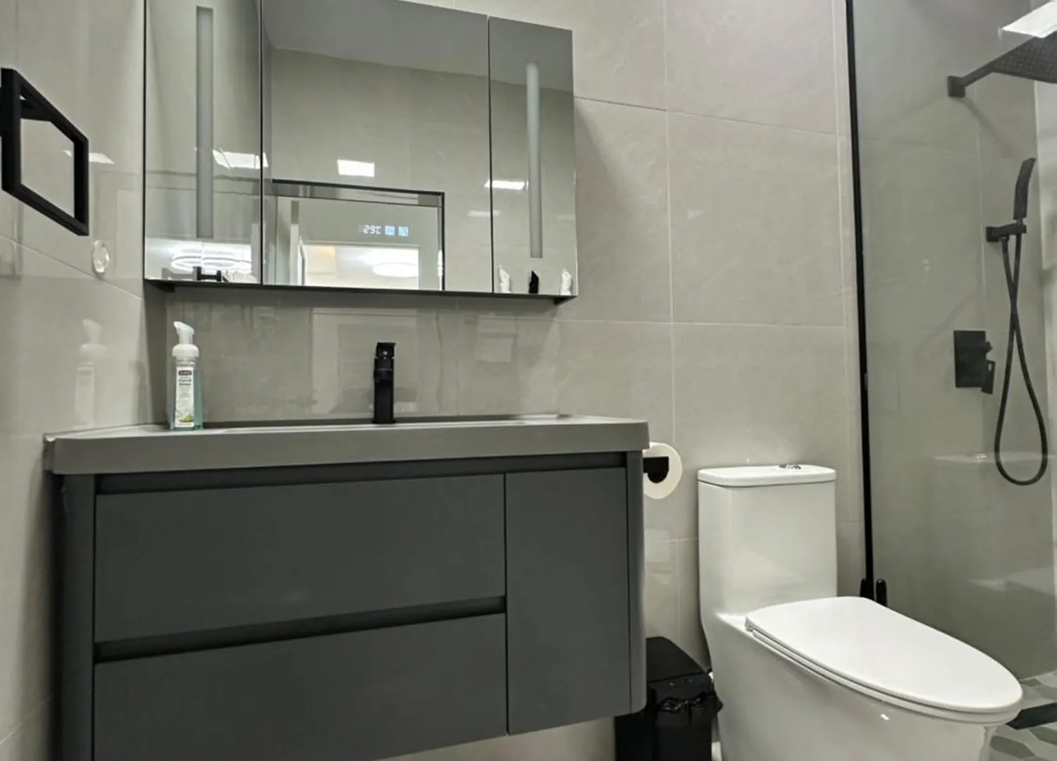 Wymering Suite - Modern 2Br Suite In New Kingston Lägenhet